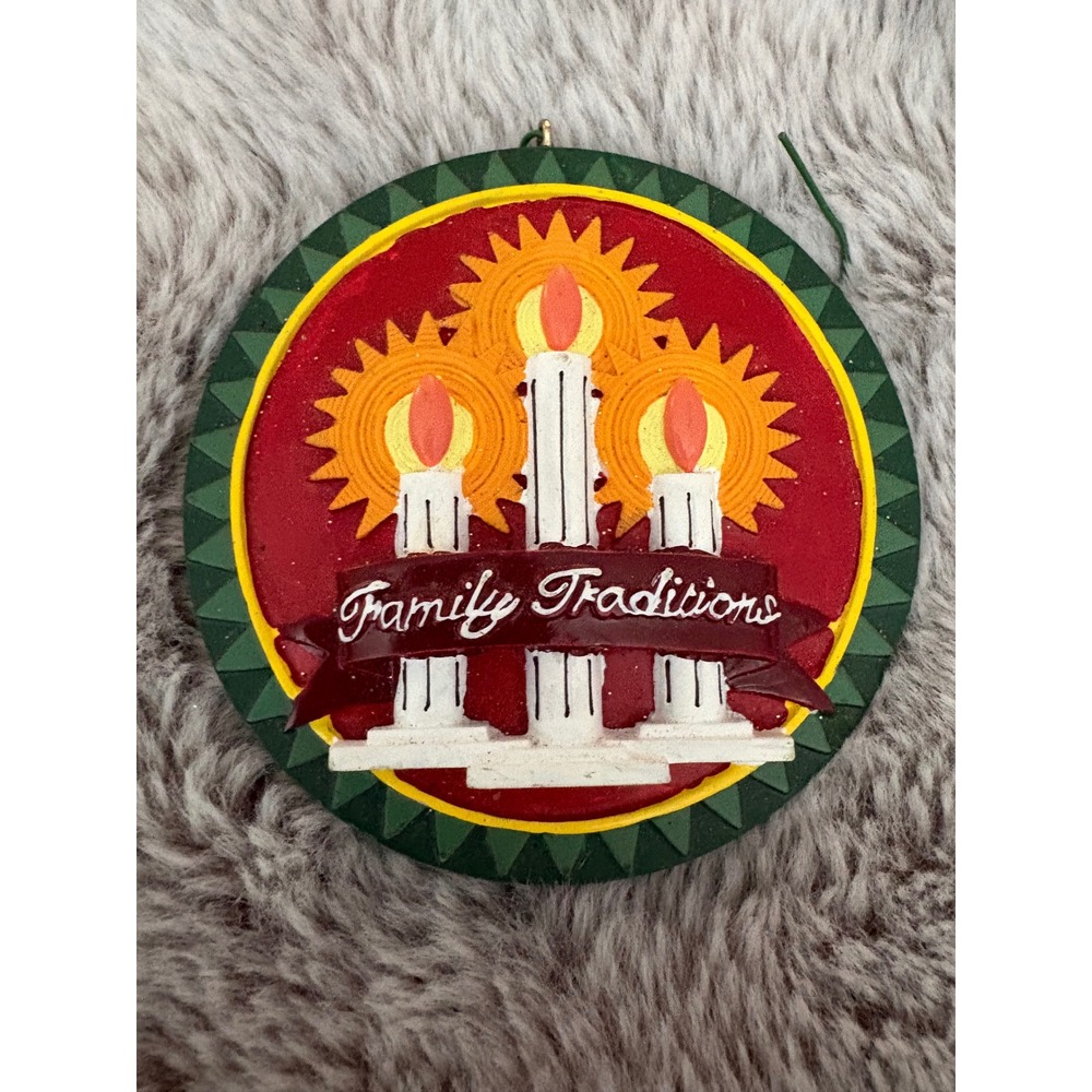 Hickory Farms Family Traditions Christmas Ornament Green Candle Sunburst 3.5"